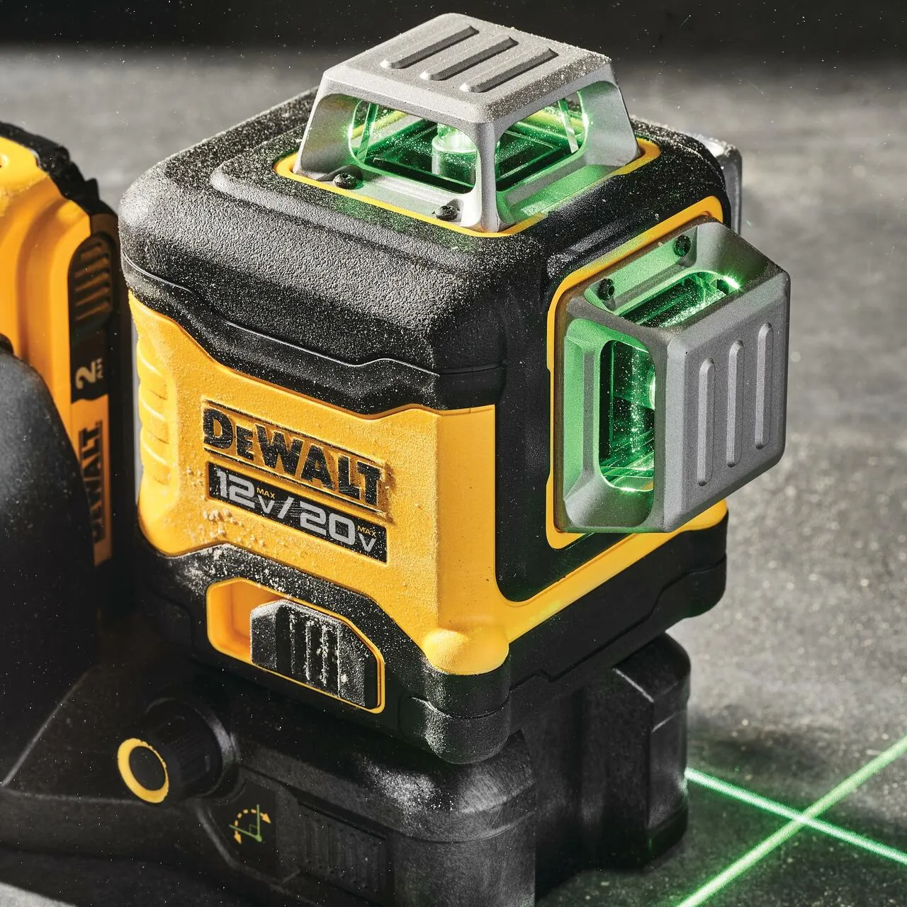 DeWalt 20V MAX 3 x 360 Green Line Laser DCLE34030GB (Tool Only)